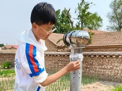 “土发明”为何能摘得国际金奖？——一位中国少年与几代治沙人的梦想