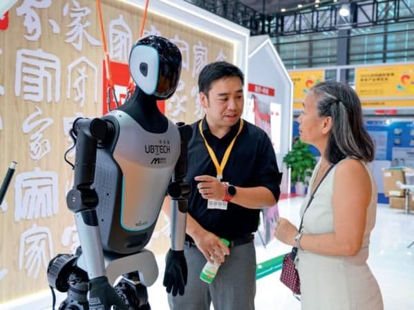 金融赋能幸福养老:从产品提供者到生态构建者